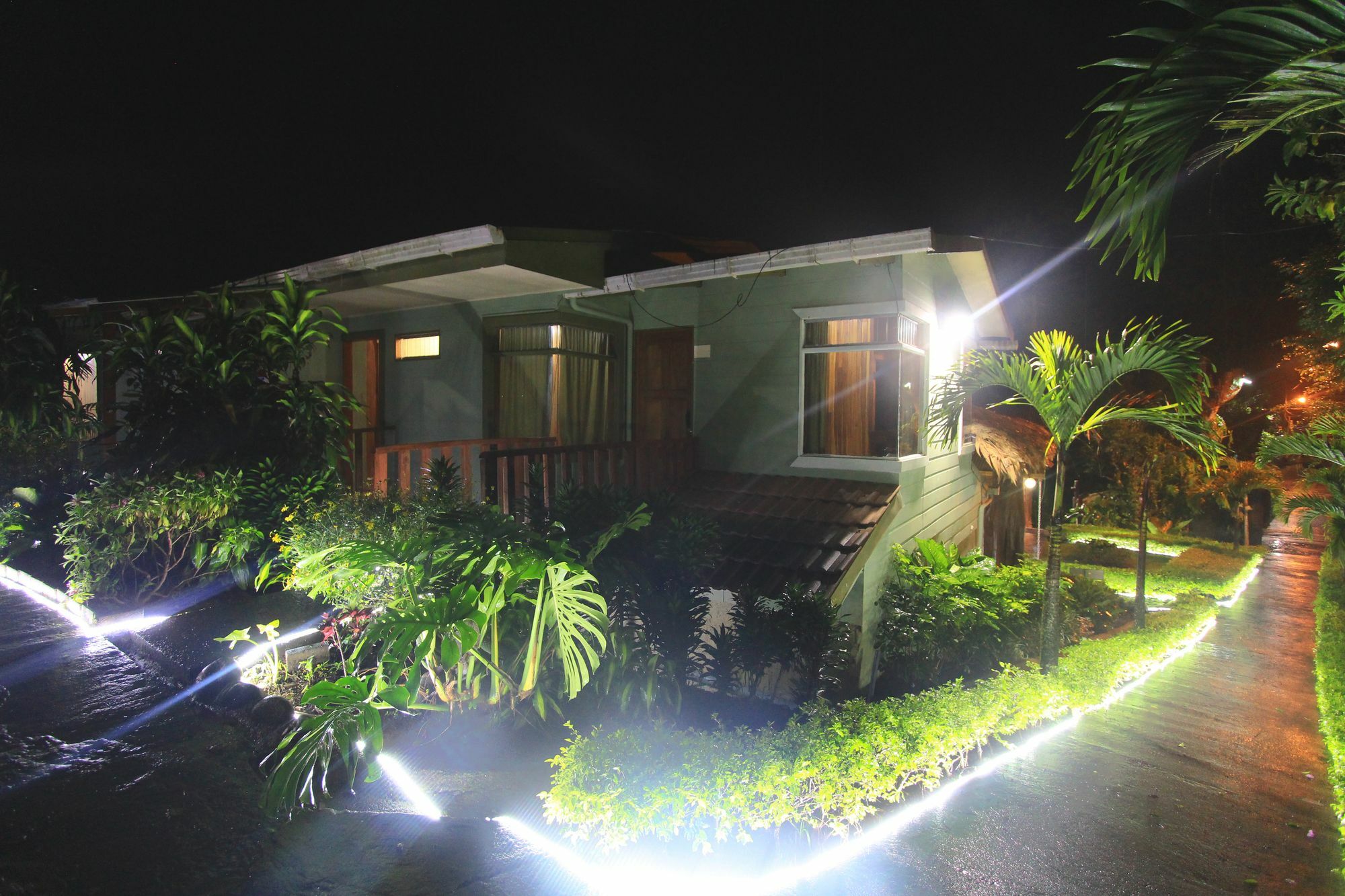 Santa Elena Hostel Resort Monteverde Eksteriør bilde